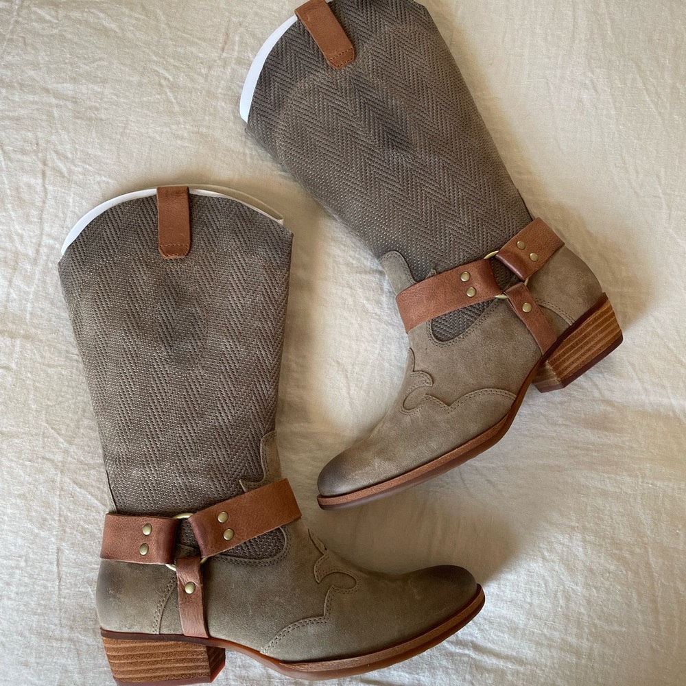 Kork-Ease Alvra Taupe Suede Cowboy Boots Size 8 - NEW IN BOX